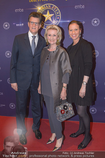 emba Awards 2019 - Casino Baden - Di 28.05.2019 - Elisabeth GÜRTLER mit Sohn Georg GÜRTLER mit Evi (schwanger)47