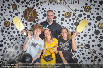 Magnum - House of Play - Palmenhaus Burggarten, Wien - Mo 01.07.2019 - Familie Georgy MAKAZARIA mit Ehefrau Julia, Tochter Marie und de1