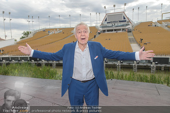 Das Land des Lächelns Premiere - Seefestspiele Mörbisch - Do 11.07.2019 - Harald SERAFIN auf der Bühne3