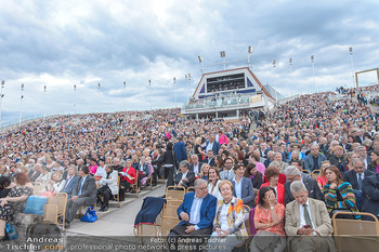 Das Land des Lächelns Premiere - Seefestspiele Mörbisch - Do 11.07.2019 - Publikum, Zuschauer, Tribünen, Premierengäste, Ränge83