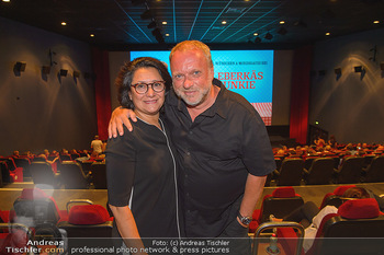 Kinopremiere ´Leberkäsjunkie´ - Cineplexx Donauplex - Do 01.08.2019 - Reinhard NOWAK mit Ehefrau Arzu45