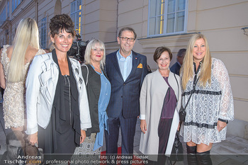 Fashion Week Opening - MQ Museumsquartier, Wien - Mo 09.09.2019 - Elvyra GEYER, Zigi MÜLLER-MATYAS und Maria OBERFRANK, Christian21