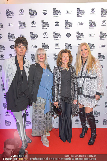 Fashion Week Opening - MQ Museumsquartier, Wien - Mo 09.09.2019 - Elvyra GEYER, Zigi MÜLLER-MATYAS und Maria OBERFRANK, Brigitte 37