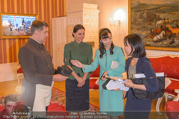 Besuch der Japanischen Prinzessin - Spanische Hofreitschule - Di 17.09.2019 - Japanische Prinzessin Kako VON AKISHINO, Sonja KLIMA, Andreas HA18