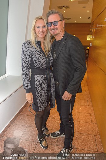 Nik P. Pressekonferenz - Haus der Musik, Wien - Di 05.11.2019 - Nik P. (Nikolaus PRESNIK) mit Freundin Karin21