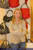 Tatjana Gsell - Ainedter Shop - Mi 02.02.2005 - 20