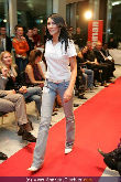 WOMAN Model Contest 2005 - NEWS Tower - Do 17.11.2005 - 79