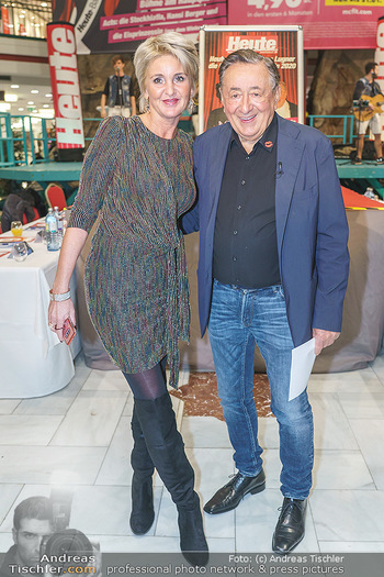 Heute Opernballprinzessin - Lugner City, Wien - Mo 20.01.2020 - Richard LUGNER mit Begleitung ´Zebra´ Karin KARRER11