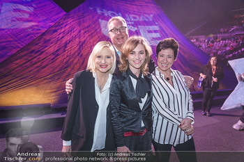 Holiday on Ice Premiere - Wiener Stadthalle - Mi 29.01.2020 - Andrea HÄNDLER, Elisabeth ENGSTLER, Carola LINDENBAUER, Wolfgan26