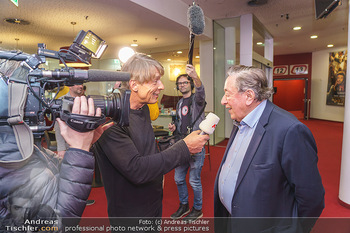 PK: Nicht-Verkündung des Stargasts - Lugner City, Wien - Do 13.02.2020 - Dominic HEINZL interviewt Richard LUGNER2