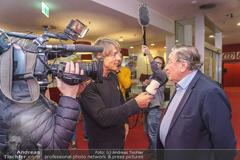 PK: Nicht-Verkündung des Stargasts - Lugner City, Wien - Do 13.02.2020 - Dominic HEINZL interviewt Richard LUGNER3