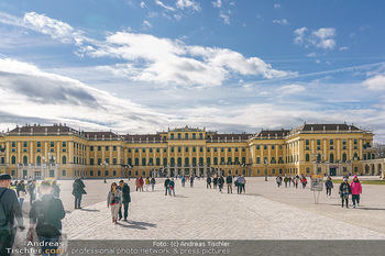 Coronavirus COVID-19 Feautre - Wien - Do 12.03.2020 - Kaum Touristen vor Schloss Schönbrunn trotz Frühlingstemperatu7