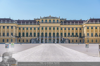 Corona Lokalaugenschein - Wien - Mo 16.03.2020 - Schloss Schönbrunn menschenleer Park ausgestorben wegen Coronav6