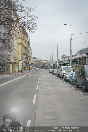 Corona Lokalaugenschein - Wien - Di 17.03.2020 - Kaum Verkehr auf Österreichs Straßen, Linke Rechte Wienzeile o10