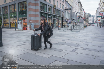 Corona Lokalaugenschein - Wien - Di 17.03.2020 - letzte Touristen verlassen die leere Wiener Innenstadt, Geisters30