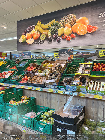 Corona Lokalaugenschein - Wien - Di 17.03.2020 - gut gefüllte Supermärkte Supermarkt Lieferkette, Lebensmittelh85