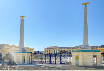 Corona Feature - Wien, NÖ - So 05.04.2020 - Schlosspark Schönbrunn geschlossen gesperrten Bundesgarten Bund54