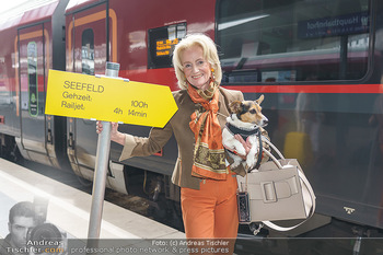 Werbeshooting für Festspielprogramm - Theaterpark Berndorf - Sa 13.06.2020 - Elisabeth GÜRTLER mit Hund Ella9