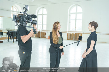 Staatsopernballett beim Training - Wiener Staatsoper - Fr 19.06.2020 - Maria YAKOVLEVA, Sasa SCHWARZJIRG6