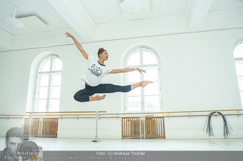 Staatsopernballett beim Training - Wiener Staatsoper - Fr 19.06.2020 - Rebecca HORNER57