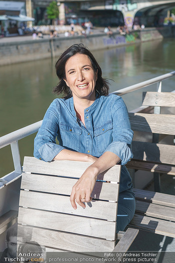 Liebesg´schichten und Heiratssachen - MS Blue Danube, Wien - Mi 24.06.2020 - Nina HOROWITZ (Portrait)14