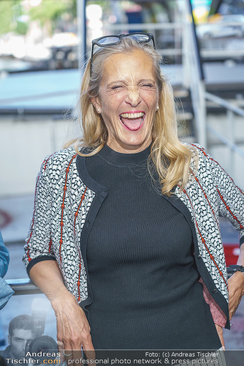 Liebesg´schichten und Heiratssachen - MS Blue Danube, Wien - Mi 24.06.2020 - Kathrin (Katrin) ZECHNER (Portrait)28