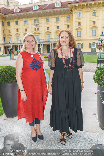 Wir spielen für Österreich - Empfang - Henrici, Eisenstadt - Fr 26.06.2020 - Karin KNEISSL, Martina SERAFIN37