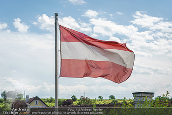 Ein fest für Dominique Meyer - Schloss Gobelsburg, NÖ - Mi 01.07.2020 - Österreich Flagge auf Fahnenmast16