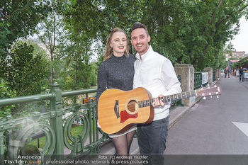 James Cottriall Konzert - Summerstage - Di 04.08.2020 - James COTTRIALL mit Freundin Jessi (Jessica, Jessy)1