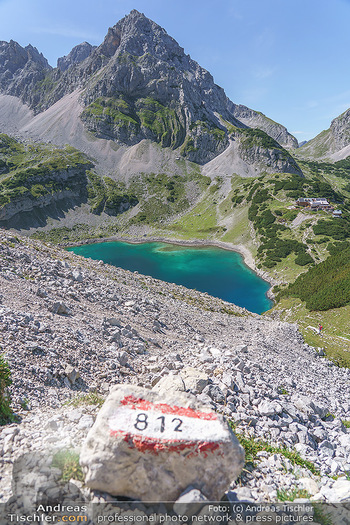 Österreich in Farben - Österreich - Mo 31.08.2020 - Wandermarkierung bei natürlichem Bergsee Drachensee in Tirol72
