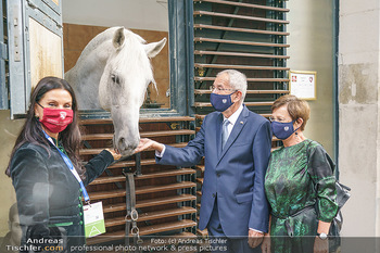 Austrian World Summit 2020 - Stallburg und Hofreitschule - Do 17.09.2020 - Sonja KLIMA, Doris SCHMIDAUER, Alexander VAN DER BELLEN mit Lipi70