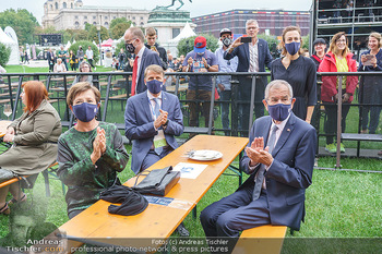 Climate Kirtag - Heldenplatz - Do 17.09.2020 - Doris SCHMIDAUER, Alexander VAN DER BELLEN mit Corona Maske99