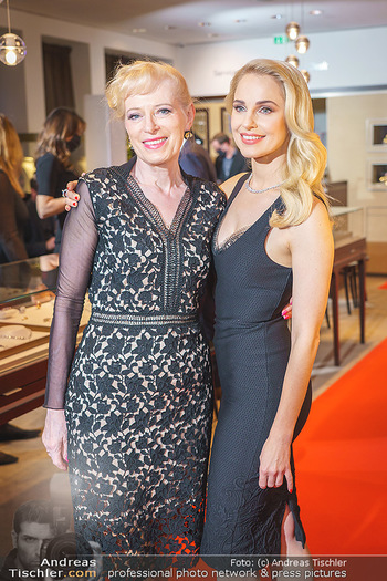 Silvia Schneider- the black collection - Bucherer, Wien - Mo 05.10.2020 - Silvia SCHNEIDER mit Mutter Martha15