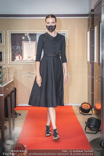 Silvia Schneider- the black collection - Bucherer, Wien - Mo 05.10.2020 - Model am Laufsteg55