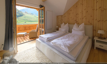 Neue Chalets am Schneeberg - Puchberg am Schneeberg - Fr 23.10.2020 - gemütliches Schlafzimmer, Holz, Wärme, Betten, hell45