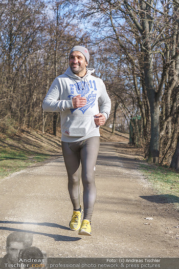 Spaziergang mit Fadi Merza - Wien - Mo 25.01.2021 - Fadi MERZA beim Laufen26