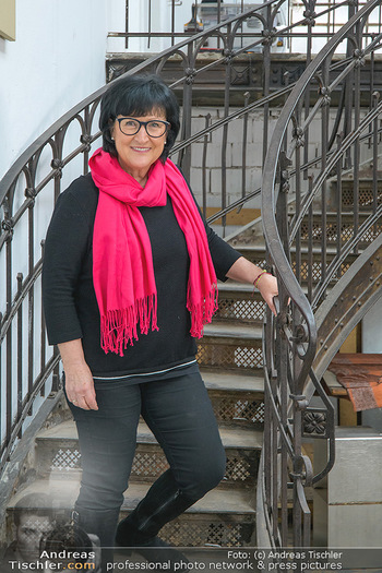 Fotoshooting zu Ladies Night - Kunsthalle Berndorf, NÖ - Di 09.02.2021 - Helga HEJDUK (Kultur-Stadträtin Berndorf, Portrait)12