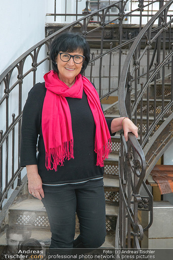 Fotoshooting zu Ladies Night - Kunsthalle Berndorf, NÖ - Di 09.02.2021 - Helga HEJDUK (Kultur-Stadträtin Berndorf, Portrait)13