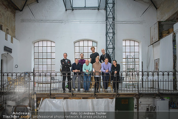 Fotoshooting zu Ladies Night - Kunsthalle Berndorf, NÖ - Di 09.02.2021 - Gruppenfoto Darsteller (Kristina SPRENGER, Christoph FÄLBL, Mic29