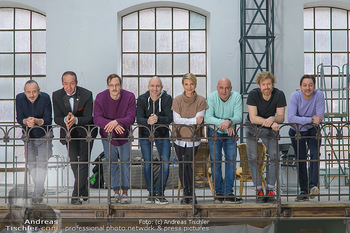Fotoshooting zu Ladies Night - Kunsthalle Berndorf, NÖ - Di 09.02.2021 - Gruppenfoto Darsteller (Kristina SPRENGER, Christoph FÄLBL, Mic39