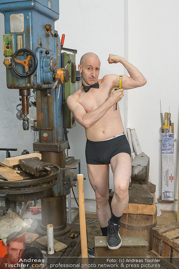 Fotoshooting zu Ladies Night - Kunsthalle Berndorf, NÖ - Di 09.02.2021 - Robert KOLAR in Unterwäsche101