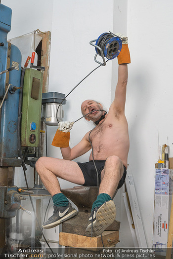 Fotoshooting zu Ladies Night - Kunsthalle Berndorf, NÖ - Di 09.02.2021 - Reinhold G. MORITZ in Unterwäsche104