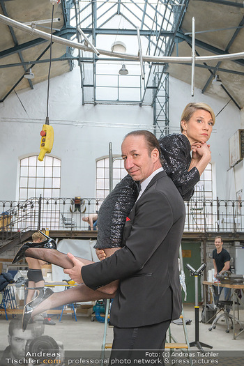 Fotoshooting zu Ladies Night - Kunsthalle Berndorf, NÖ - Di 09.02.2021 - Michael SEIDA, Kristina SPRENGER124