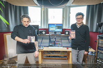 Manuel Rubey im Tonstudio - L.Sound Recording, Wien - Di 02.03.2021 - Manuel RUBEY, Produzent Peter ZIRBS20