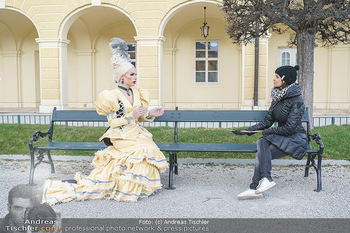 Spaziergang mit Tamara Mascara - Schloss Schönbrunn, Wien - Do 18.03.2021 - Tamara MASCARA (alias Raphael MASSARO), Romina COLERUS22