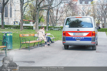 Lokalaugenschein Wien - Wien - Mo 12.04.2021 - Polizei kontrolliert Ausgangsbeschränkungen während LockDown i4