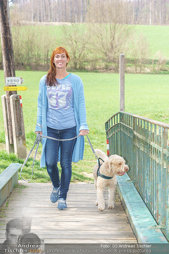 Spaziergang mit Adriana Zartl - Gaaden bei Mödling - Di 27.04.2021 - Adriana ZARTL5