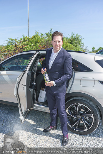 PK zu Turandot - Steinbruch St. Margarethen, Burgenland - Di 04.05.2021 - Daniel SERAFIN bei seinem Auto54