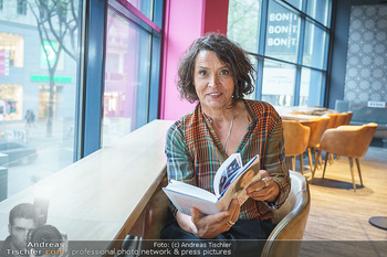 Ulrike Folkerts Buchpräsentation - Thalia Wien - Mi 05.05.2021 - Ulrike FOLKERTS4