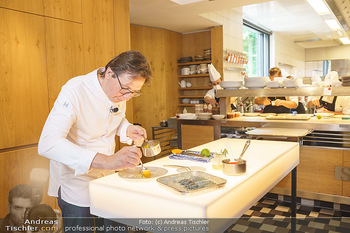 Corona Gastro Re-Opening - Steirereck - Mi 19.05.2021 - Heinz REITBAUER in der Küche17